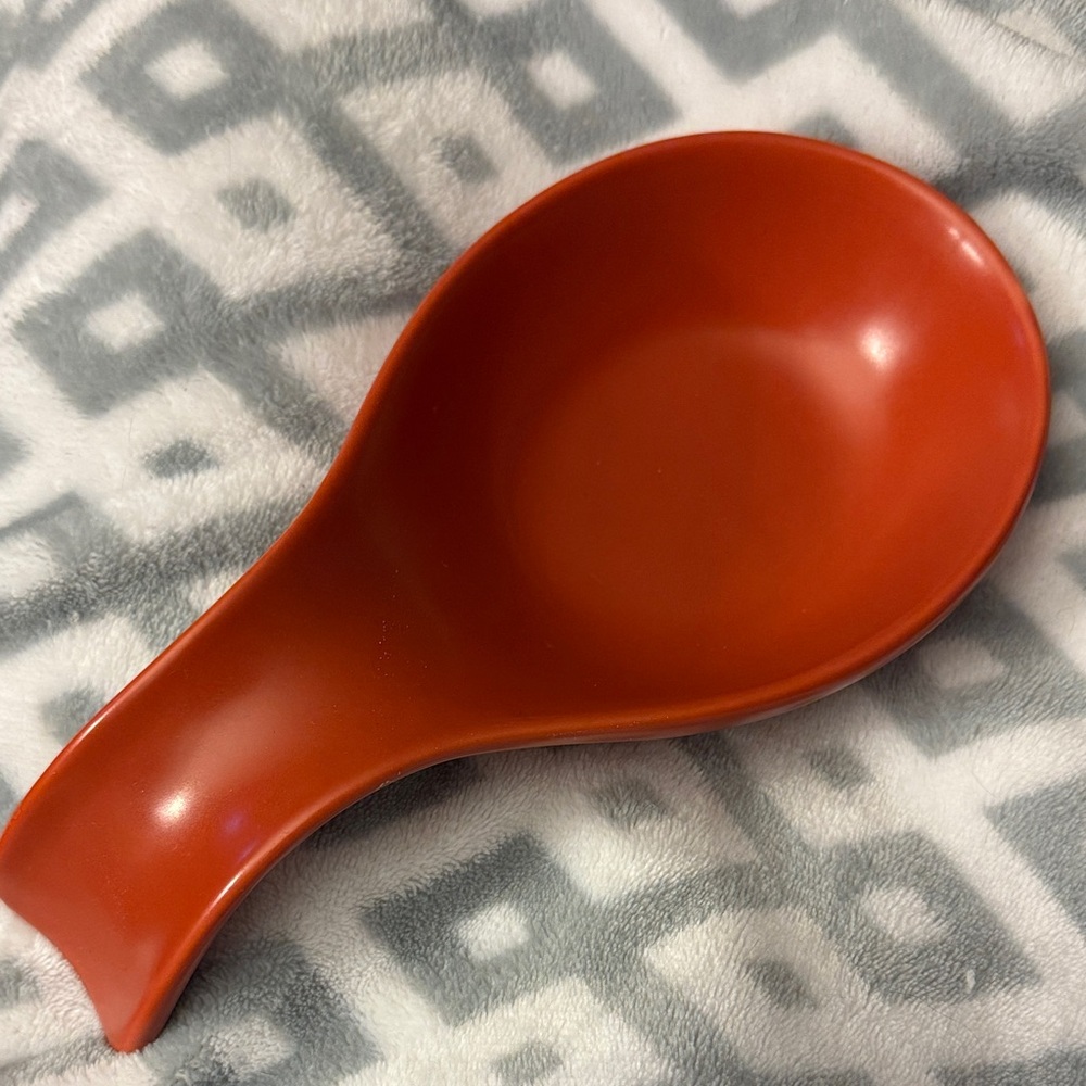 Elegant Red Spoon Rest